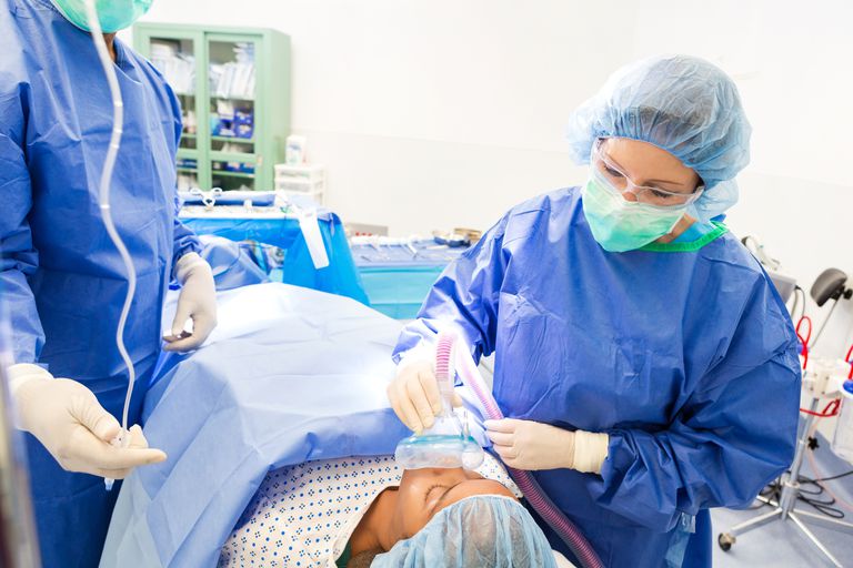 operācijas laikā, elpošanas caurule, tūlīt operācijas, vispārējas anestēzijas, anestēzijas zāles