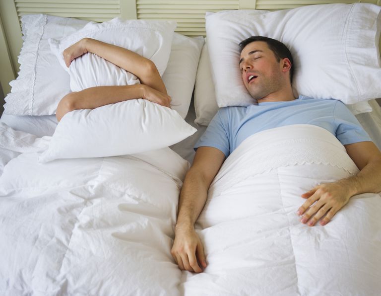 elpošanas labās, miega apnoja, caur degunu, deguna paplašinātāji, miega apnojas, miega laikā