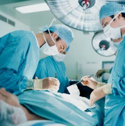 pacientiem nepieciešama, pirms operācijas, pirms procedūras, pirmsoperācijas fāze