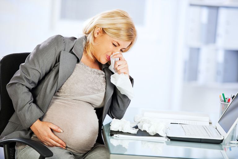 grūtniecības laikā, antihistamīna līdzekļiem, grūtniecības trimestrī, iedzimtus defektus, pirmā trimestra
